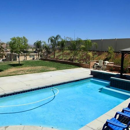 Vineyard Poolside Retreat Villa Winchester Exterior photo